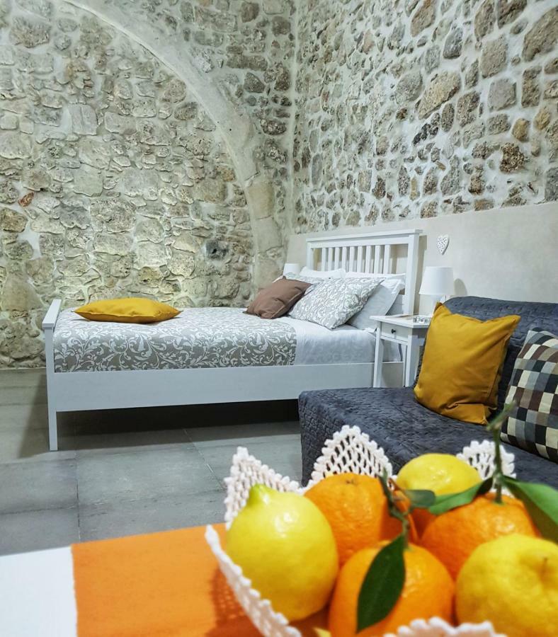Essentia Rooms- Ortigia Holidays Syracuse Exterior photo