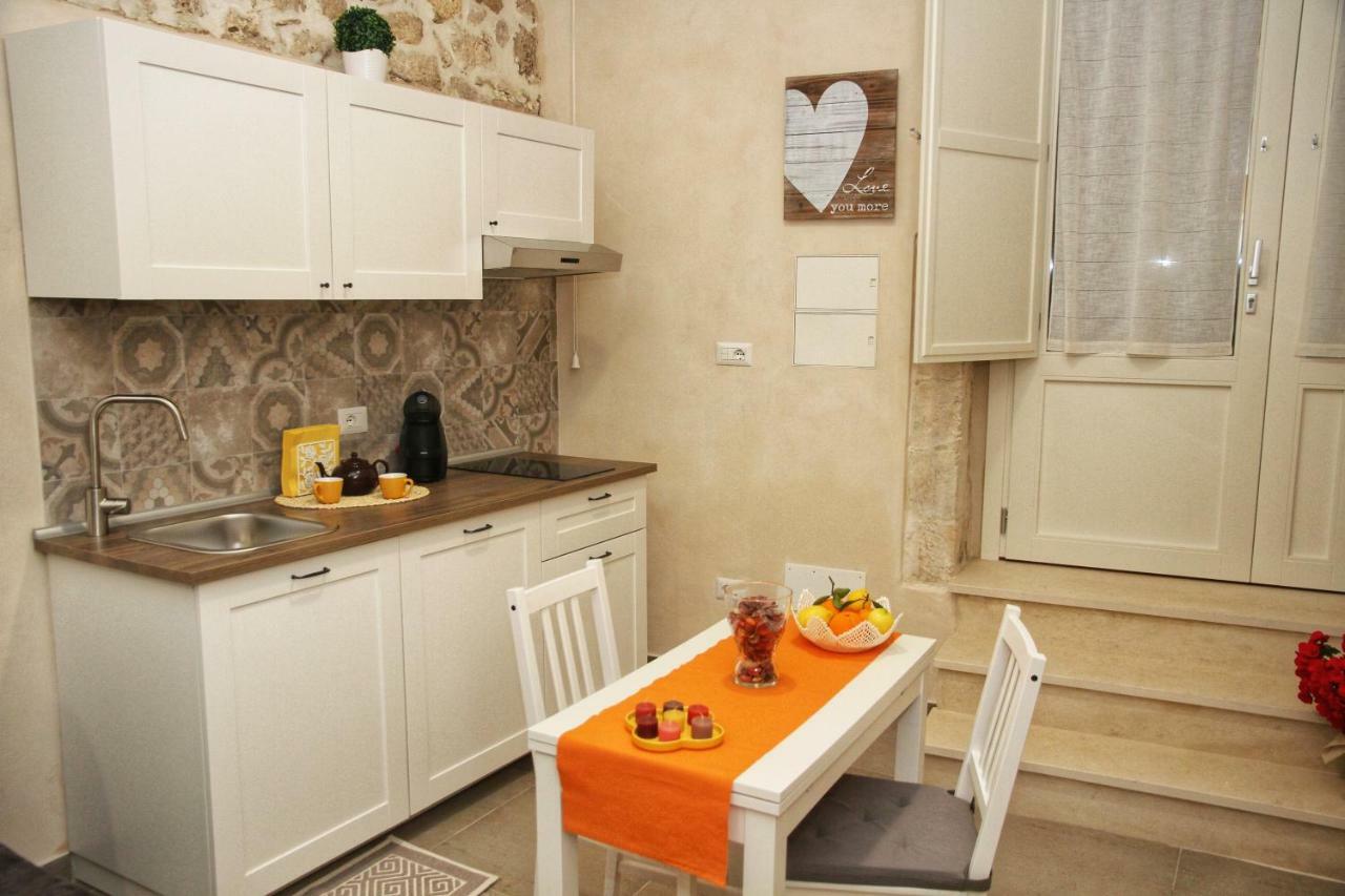 Essentia Rooms- Ortigia Holidays Syracuse Exterior photo